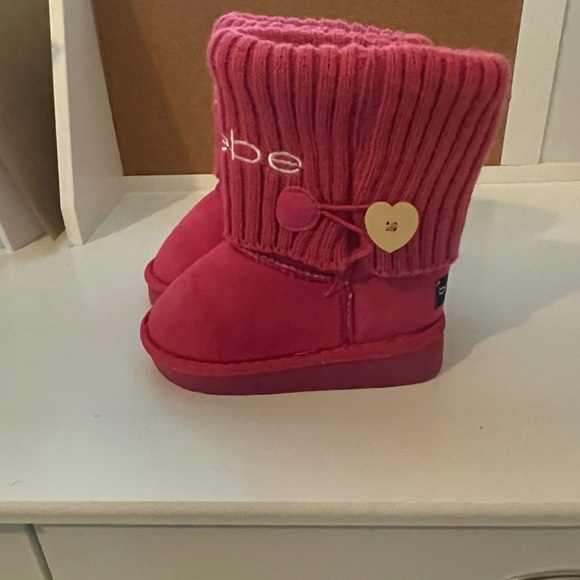 Pink kids BEBE boots with light up soles.  Size 9 - Picture 3 of 9